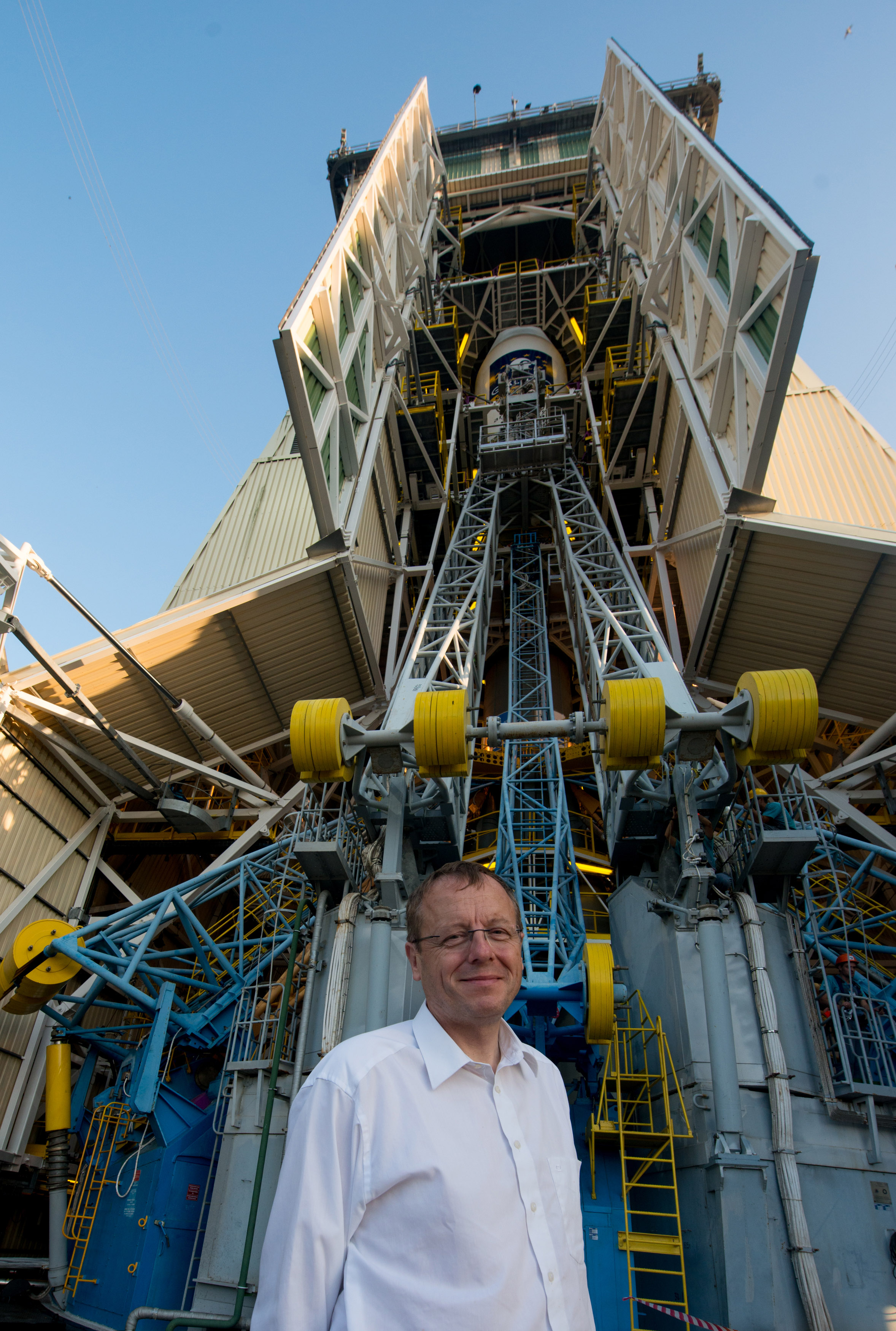 Jan Woerner at Europe s Spaceport.jpg