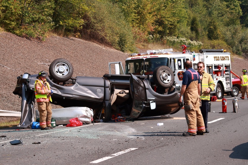 File:September 26, 2007 accident, highway 9, CT, flipped truck.jpg
